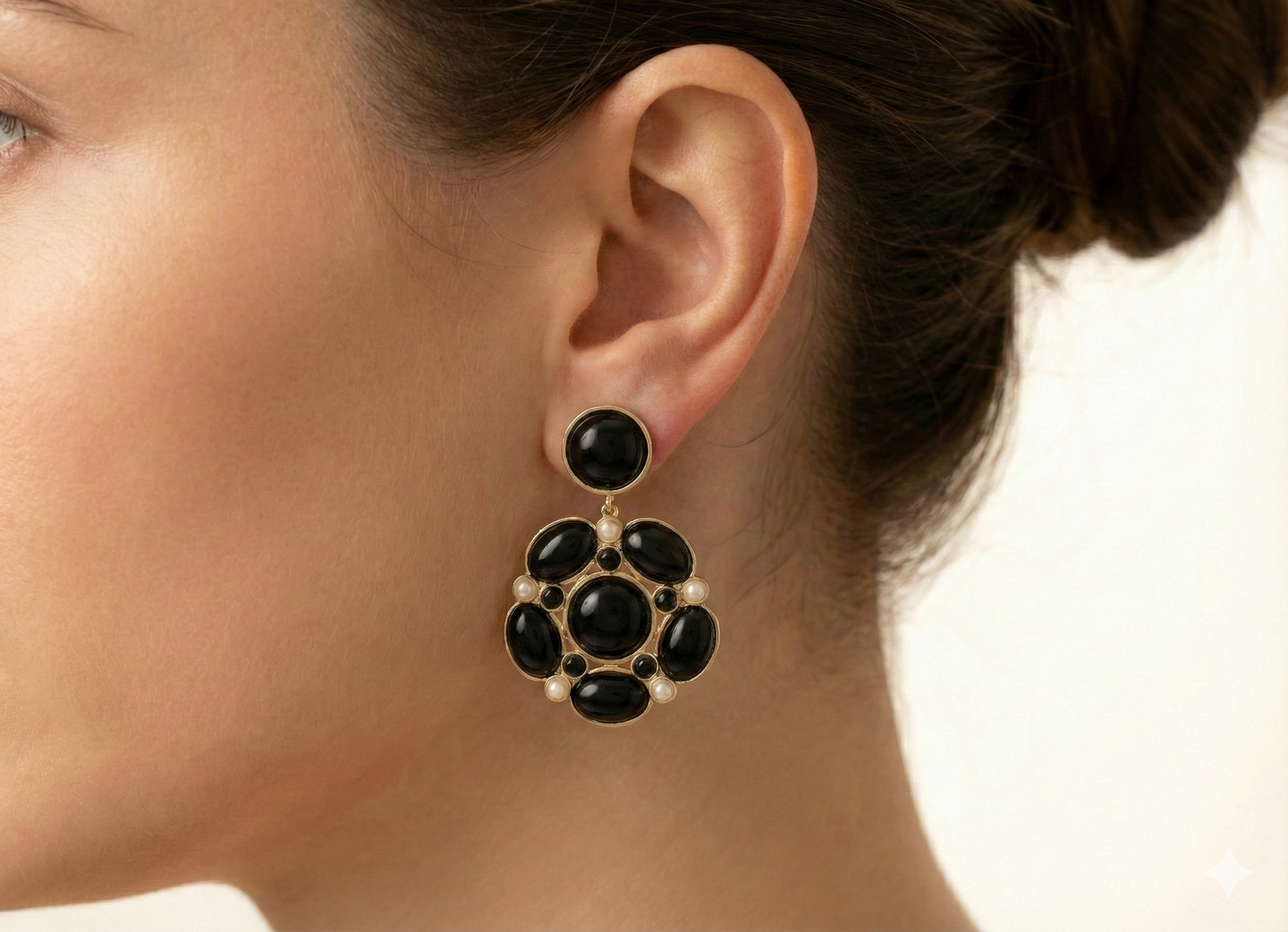 ZEOU'S NOCTÉRA Çok Taşlı Siyah Oniks Etkili Küpe