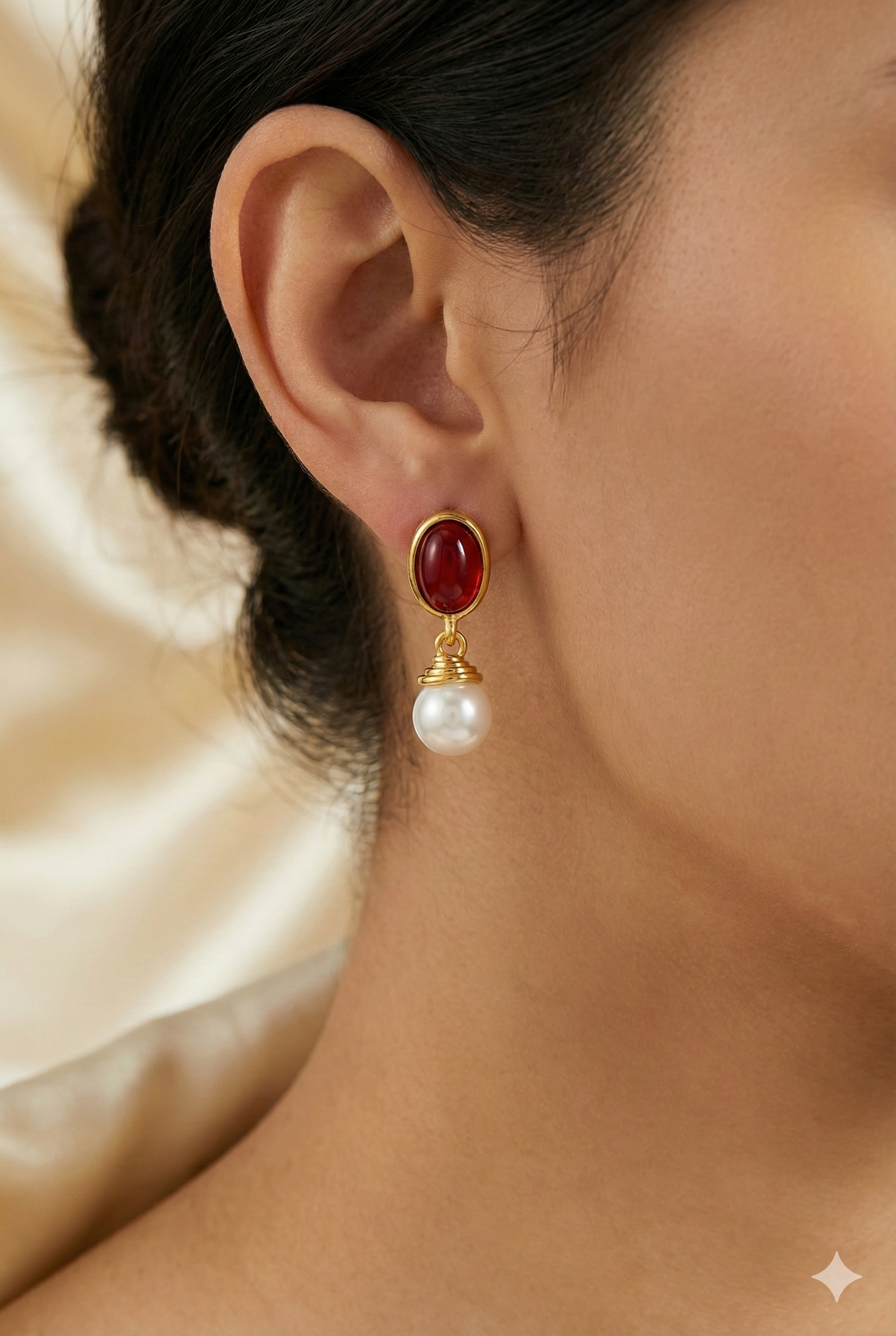 ZEOU’S LUMÉRA İnci Detaylı Taş Küpe