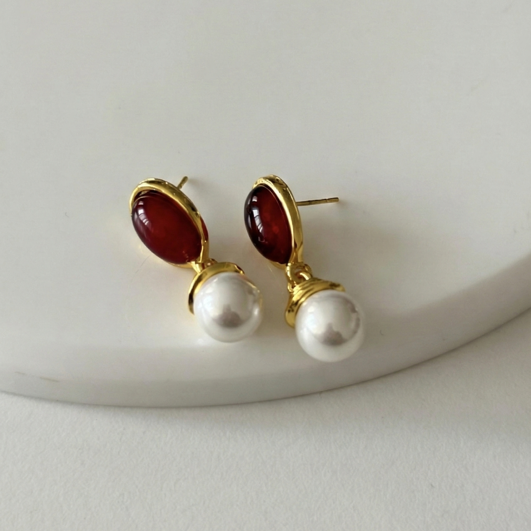 ZEOU’S LUMÉRA İnci Detaylı Taş Küpe