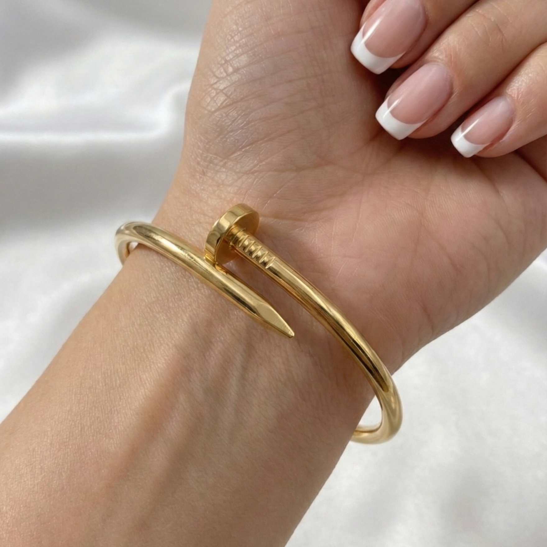 ZEOU’S NAILORA Çivi Bileklik