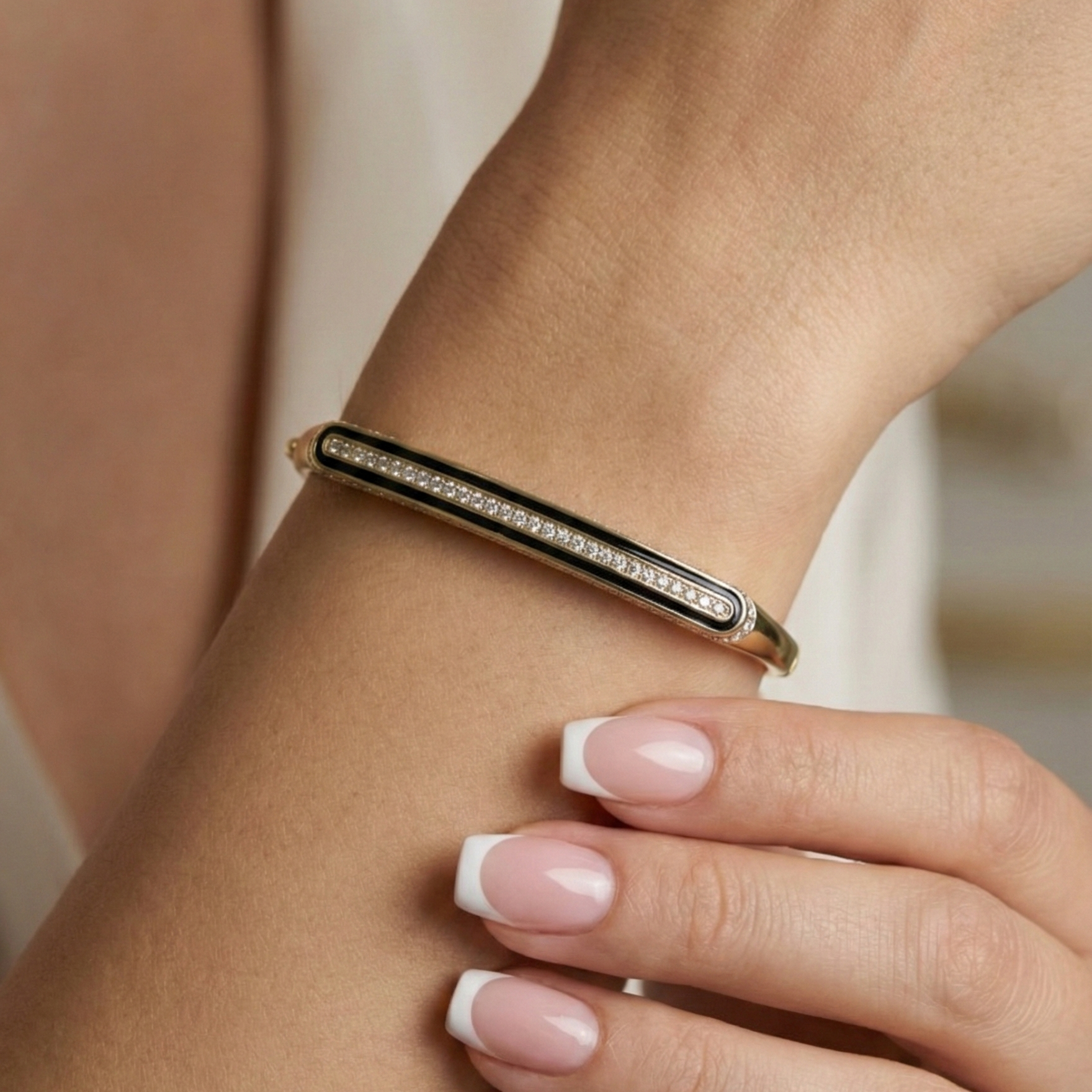 ZEOU’S LINEARA Taşlı Bileklik