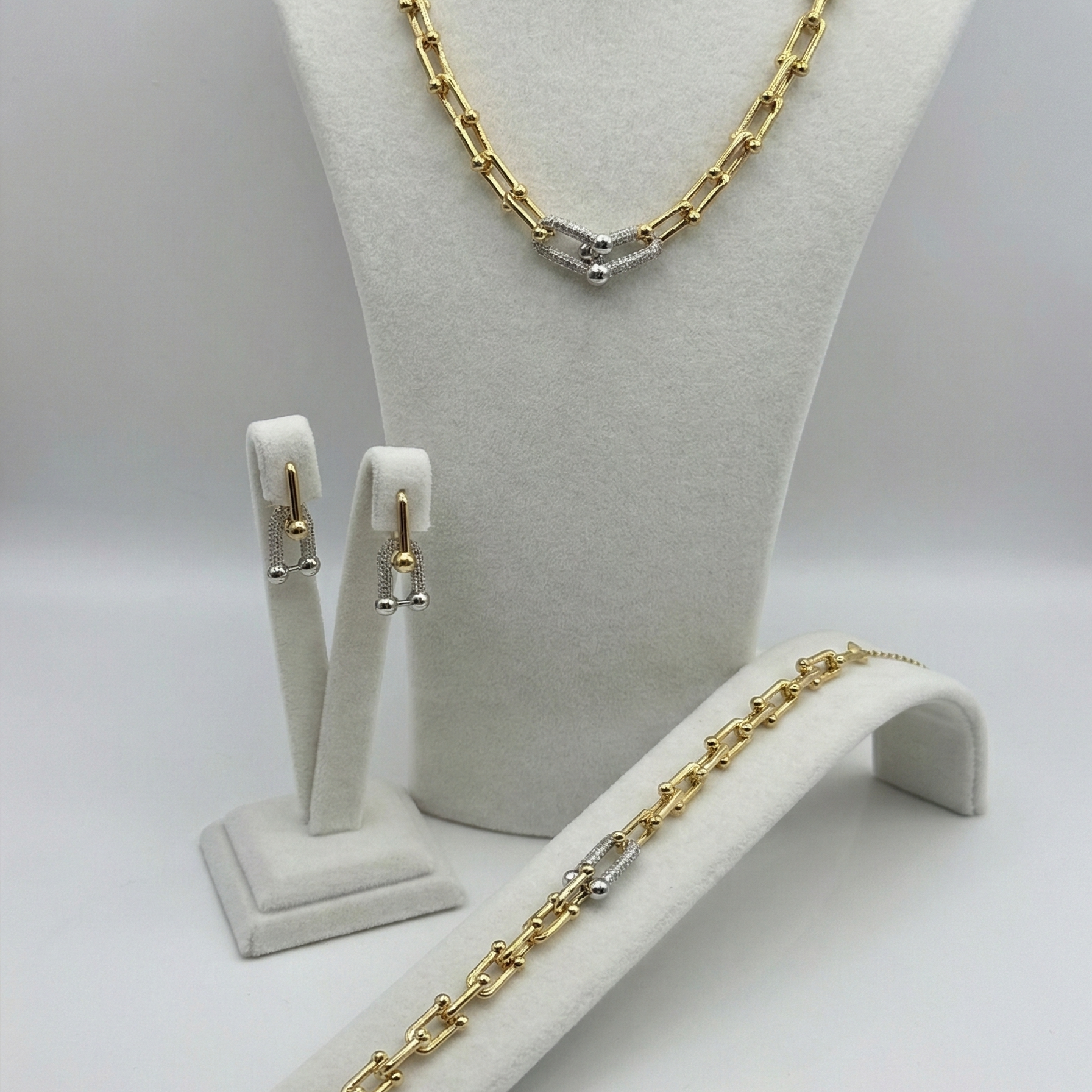 ZEO'US The Link Collection