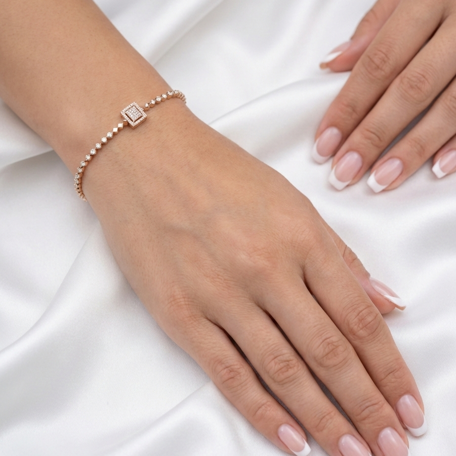 Tetra-Shine-Rose-Gold-Kare-Tasli-Bileklik