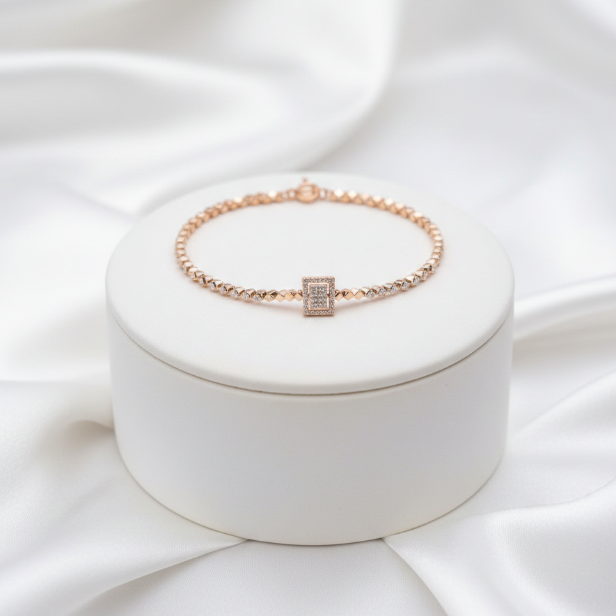 Tetra-Shine-Rose-Gold-Kare-Tasli-Bileklik